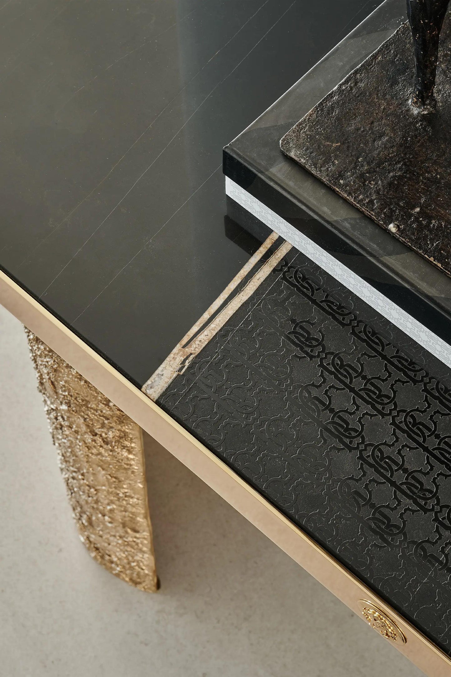Luxury Moco Console