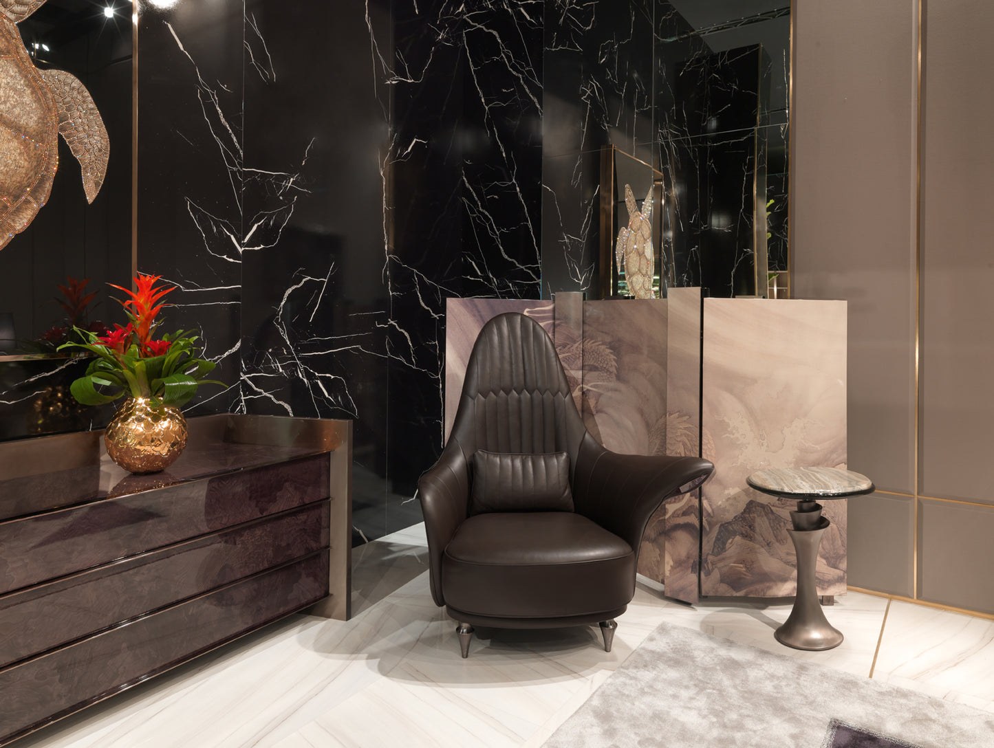 Wunjo Luxury Armchair