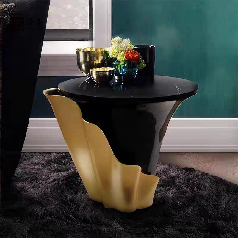 Yasmine Dining Table