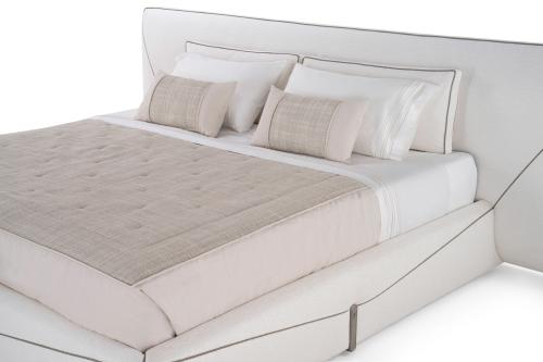 Bastian Nabuk Double Bed2