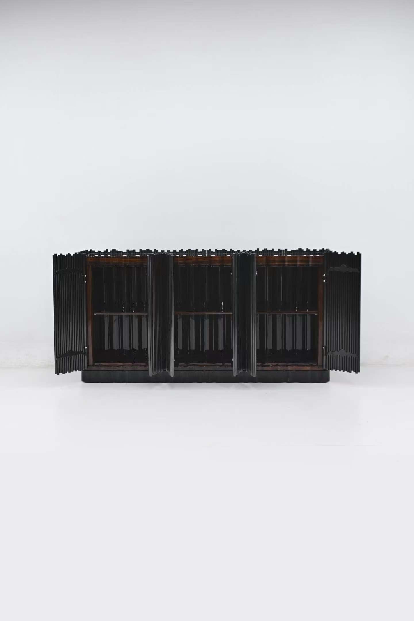 Beskope! Symphony cabinet