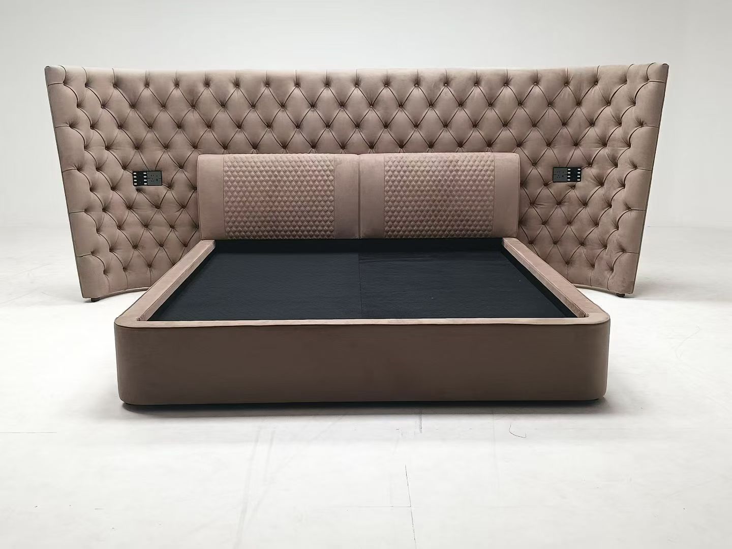 Handmade Luxury Shongko Bed
