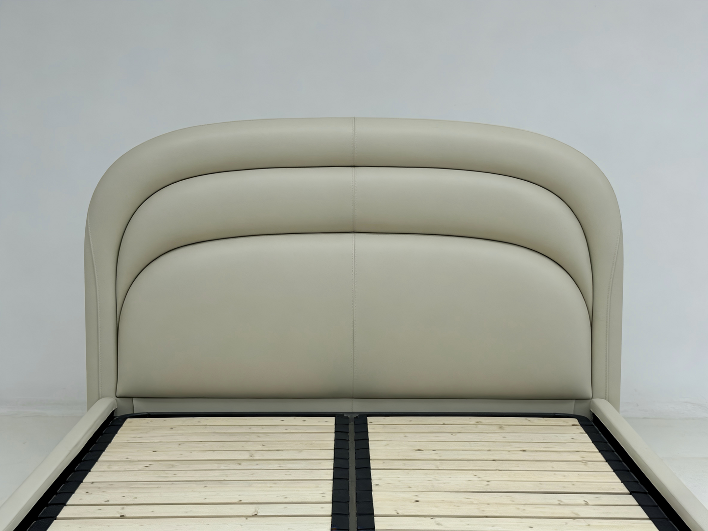 Handmade Stylish Spanish Lobo Bed