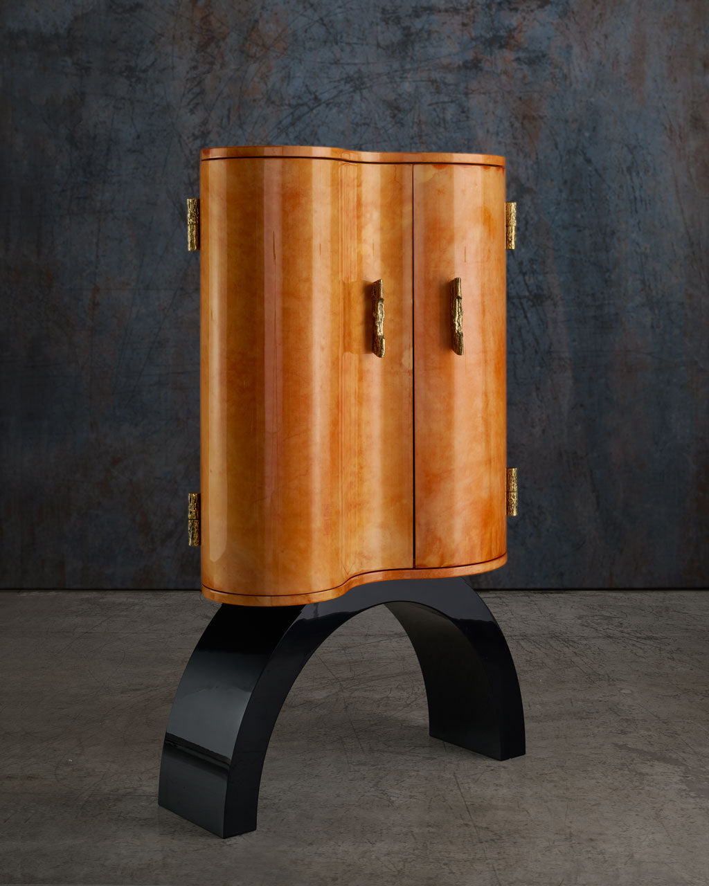 Italian Luxury Henry Bar Cabinet