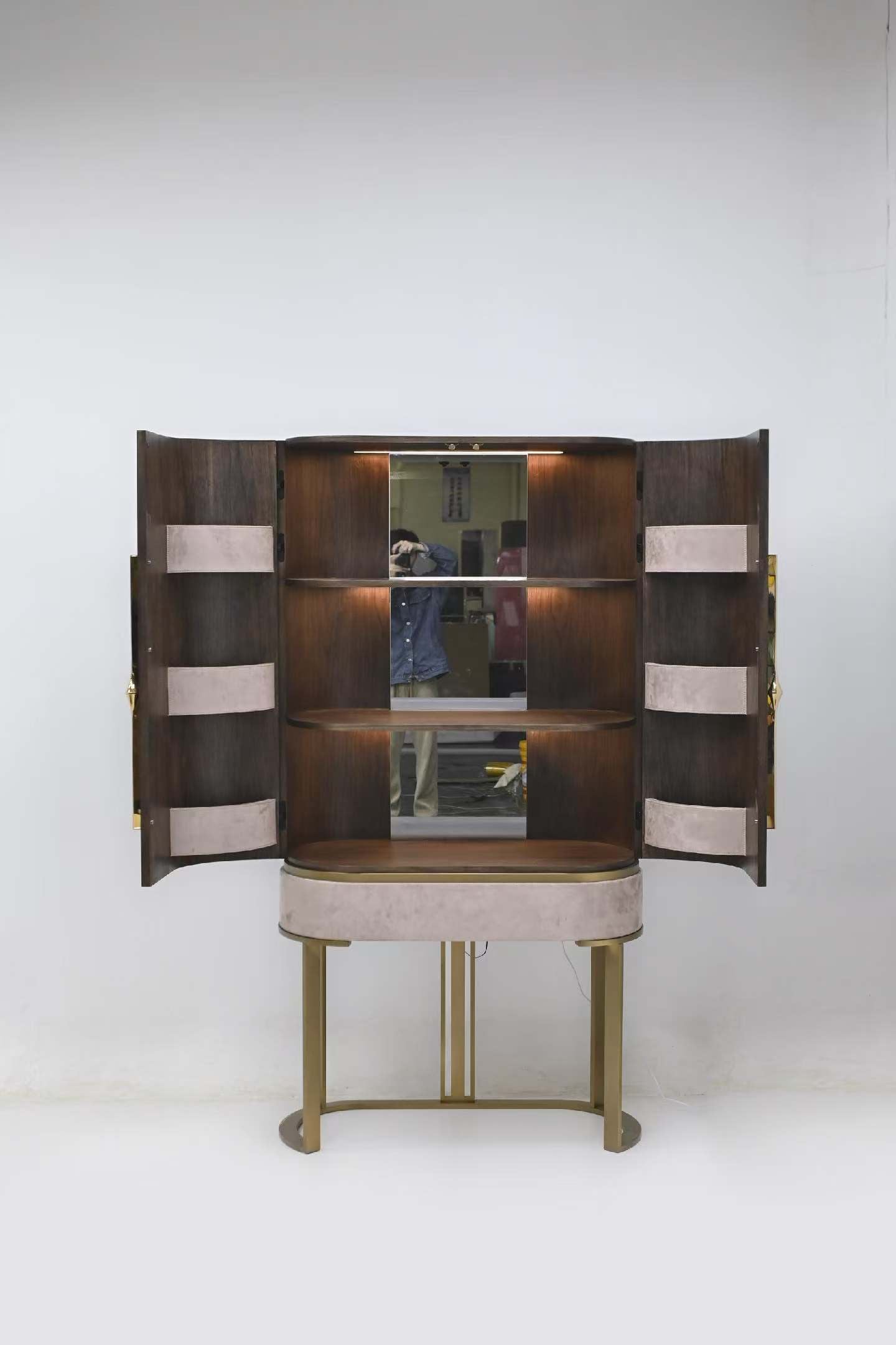 Italian Luxury MD702 Media Cabinet