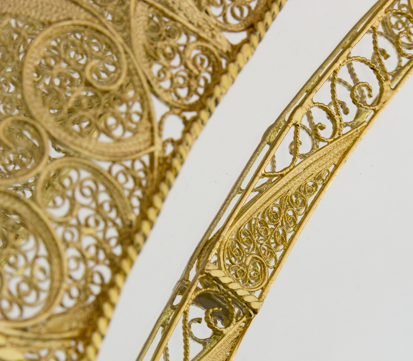 Italian Light Luxury Handmade Ring Mirror