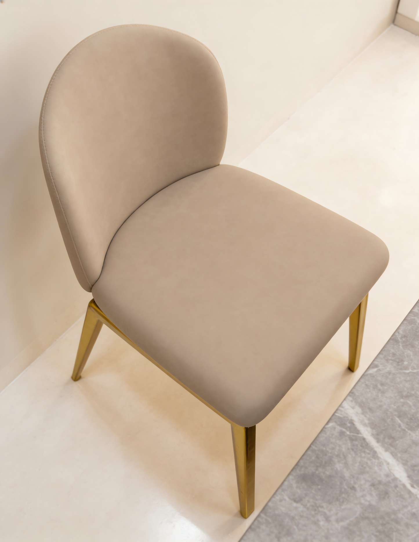 Italian Stylish Ishpi Chair
