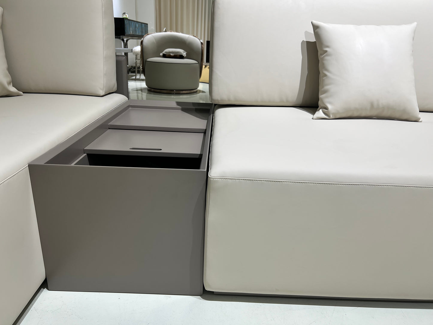 Stylish Mayers Sectional Sofa