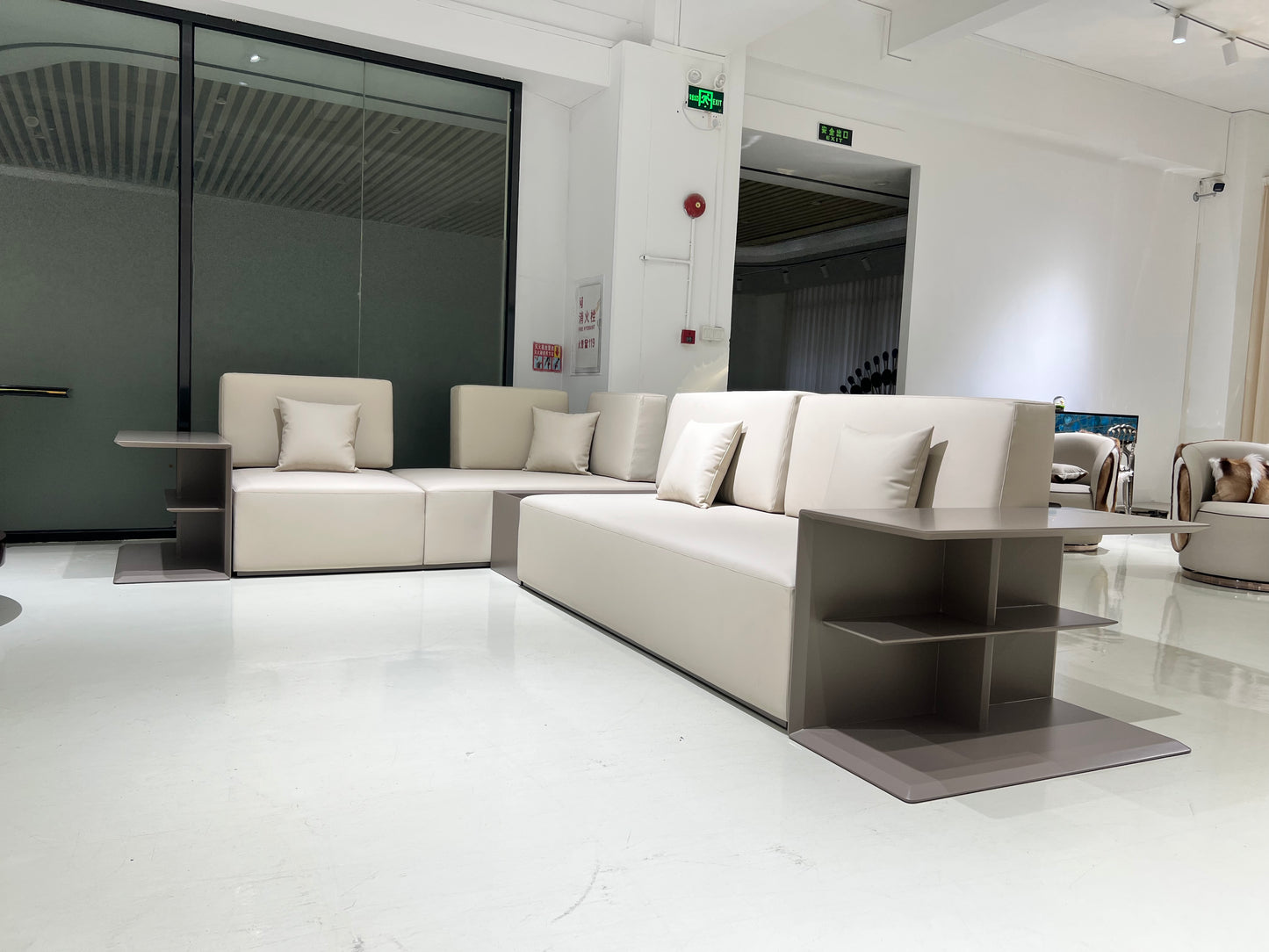 Stylish Mayers Sectional Sofa