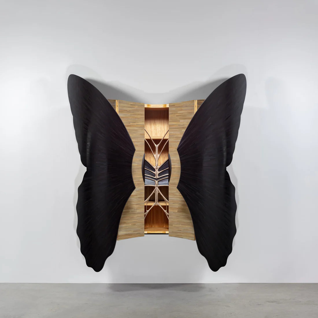 Luxury Papillon Cabinet