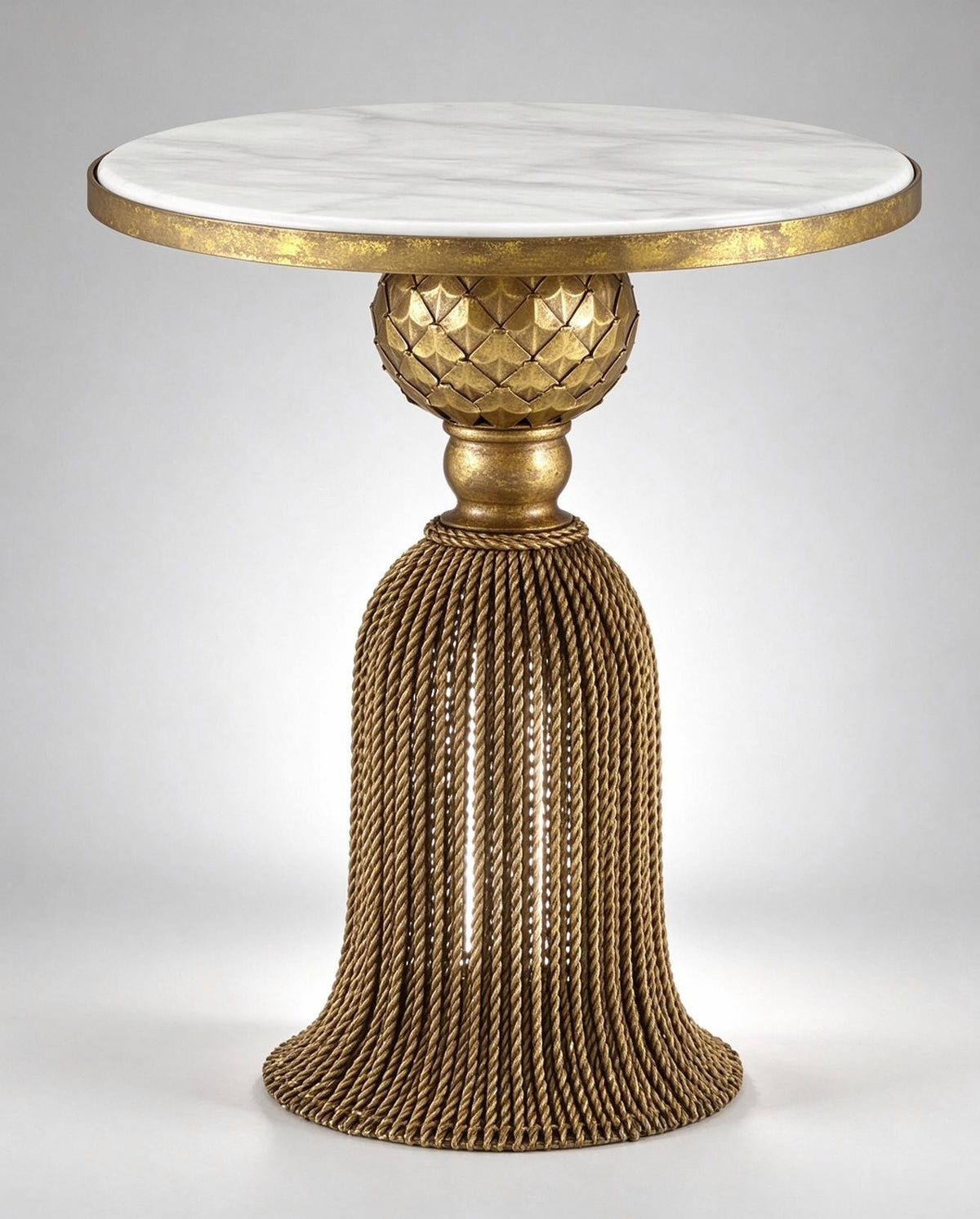 Queen Chain Corner Table