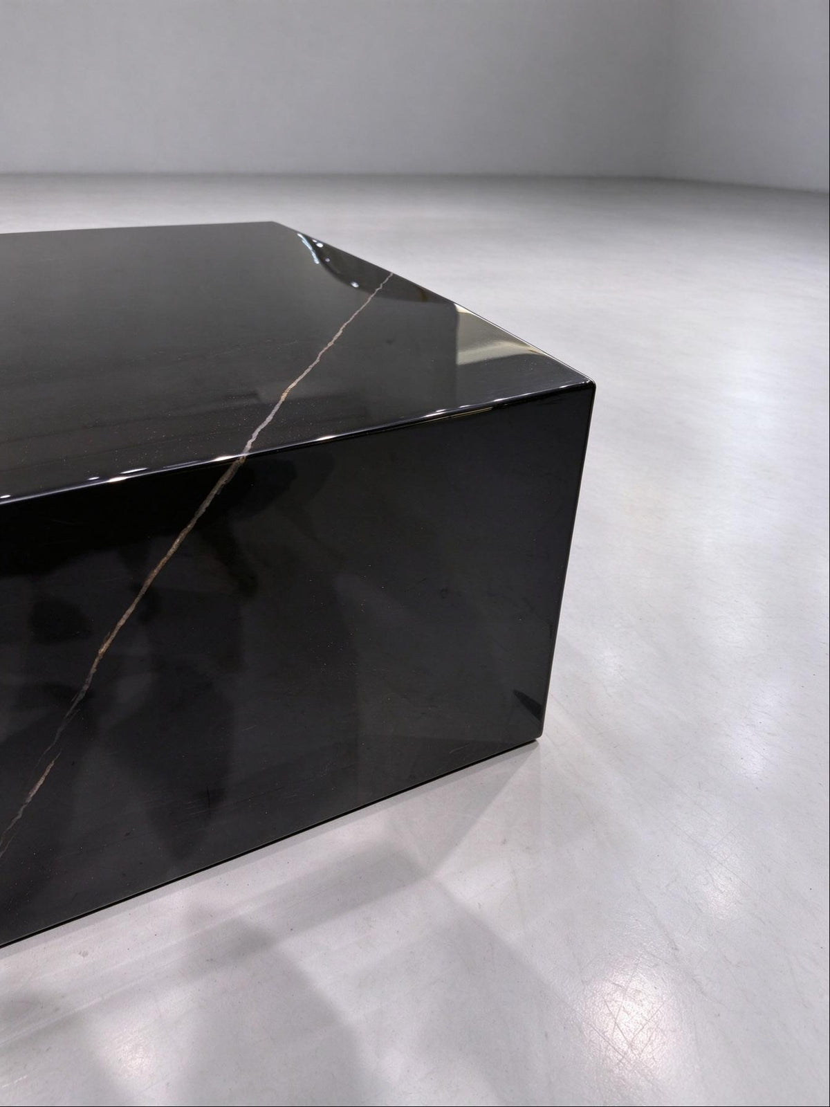 Rectangular Cubic Center Table