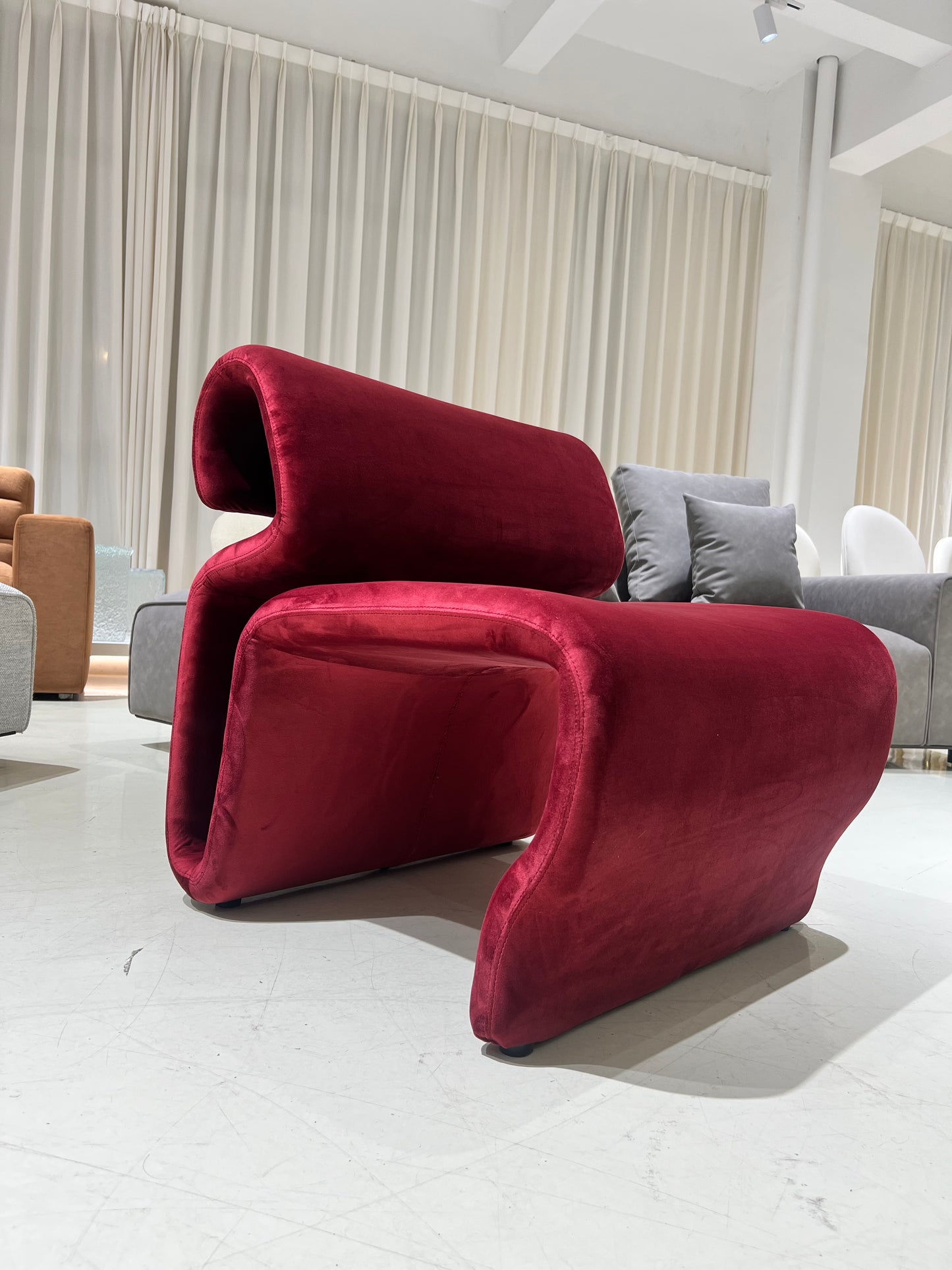 Designer Curved Lounge Chair