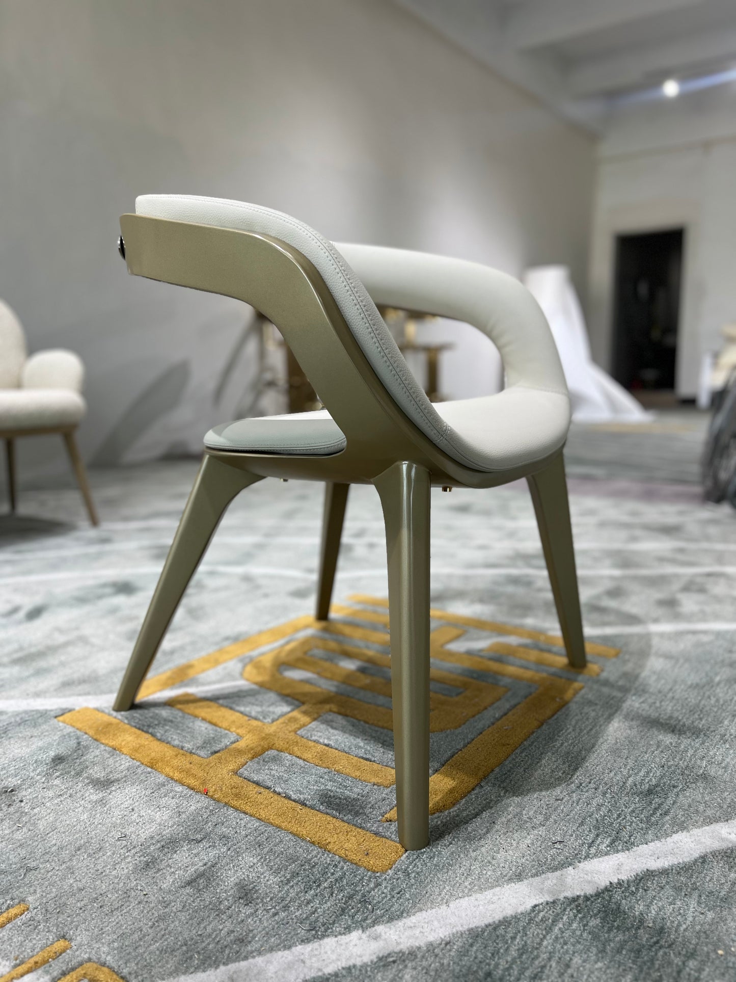 ZOECUNK Nido Armchair