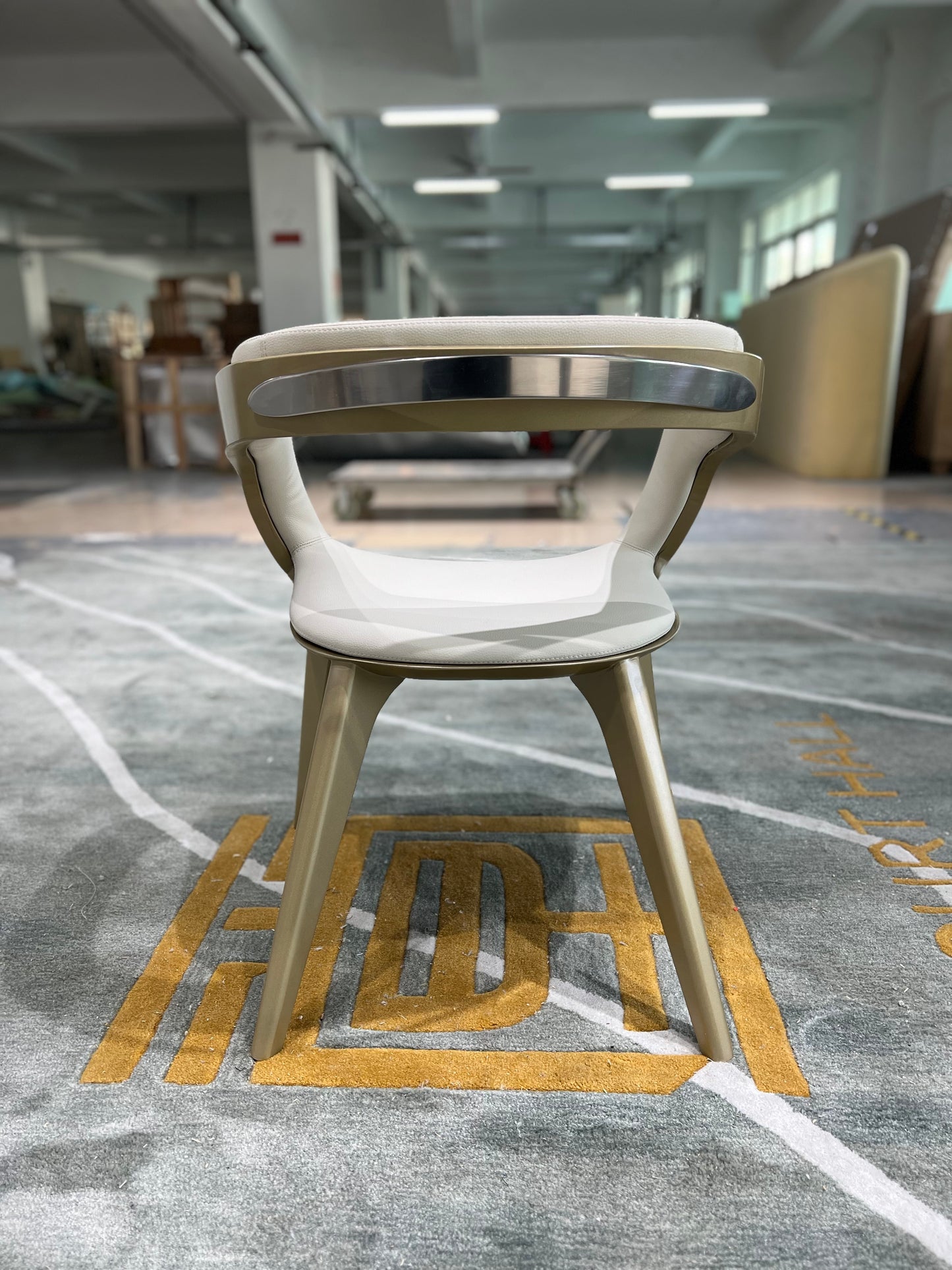 ZOECUNK Nido Armchair