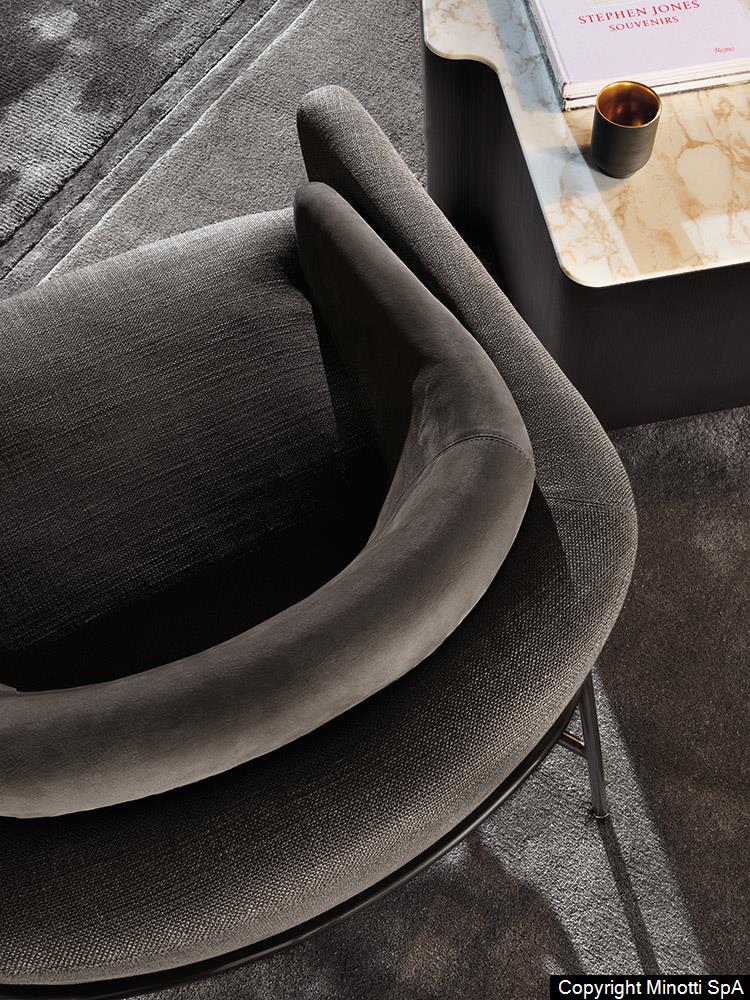 Stylish Fil Armchair