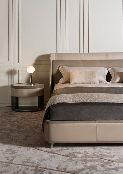 Luxury Le Comte Beside Table