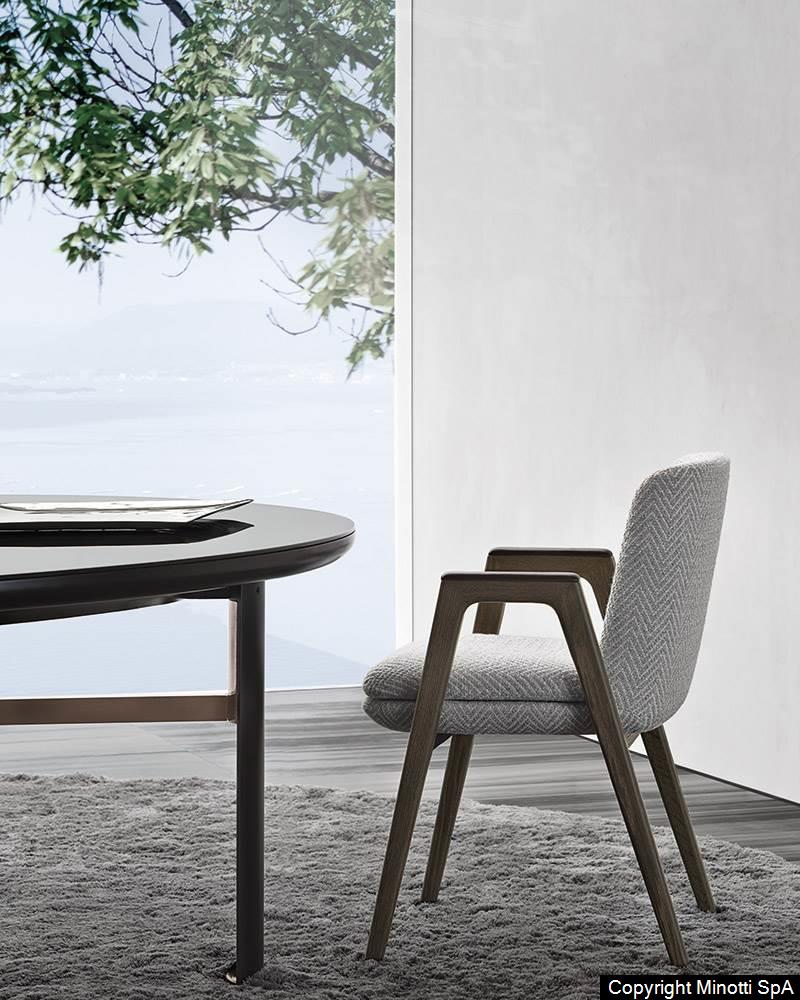 Stylish Lance Chair