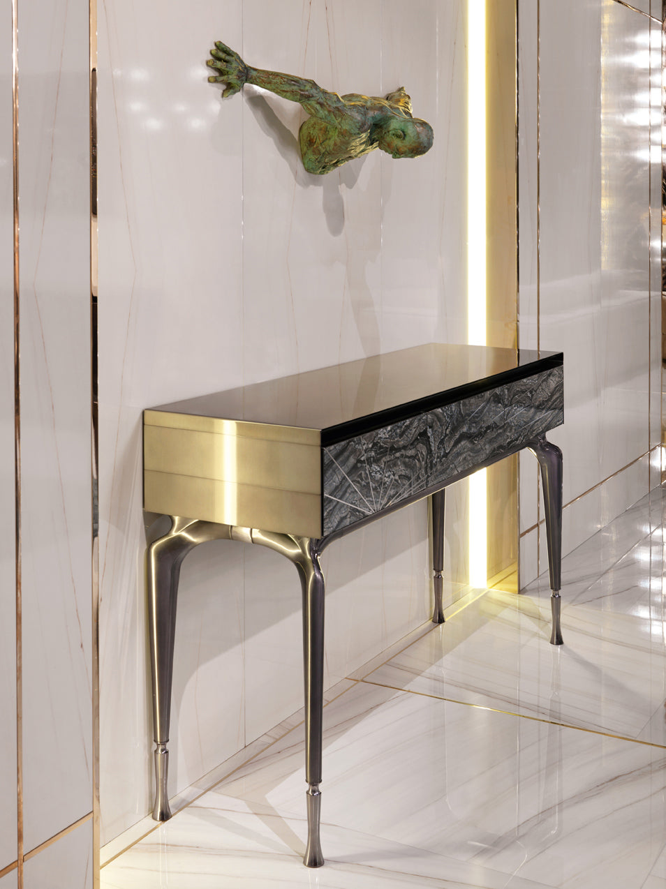 Luxury Aurora Console