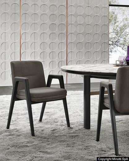 Stylish Lance Chair