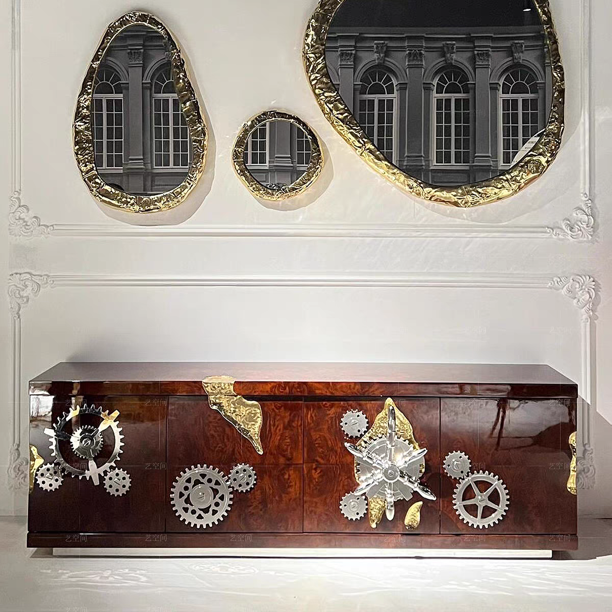 Luxurious Stylish TV Stand